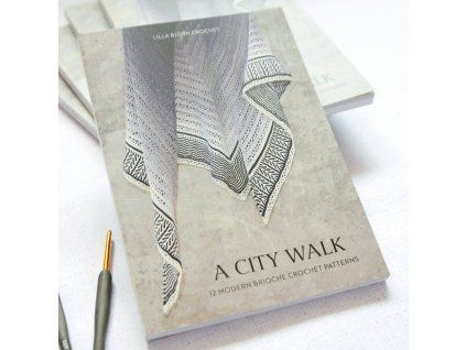 Lila Bjorn A City Walk Zapleteno